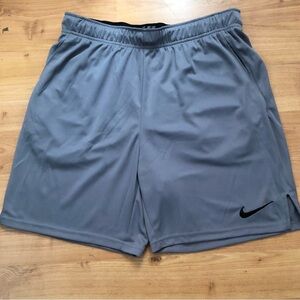 Nike Dri-FIT Training Shorts Grey Men's Size Medium NWT